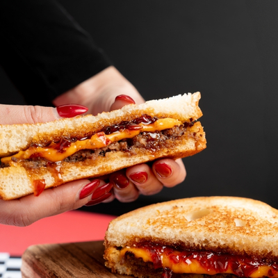 restaurant social media content