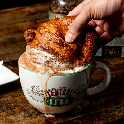 restaurant social media content