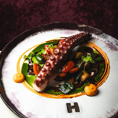 restaurant social media content